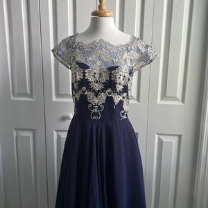 Chi Chi Women’s Lace Dress